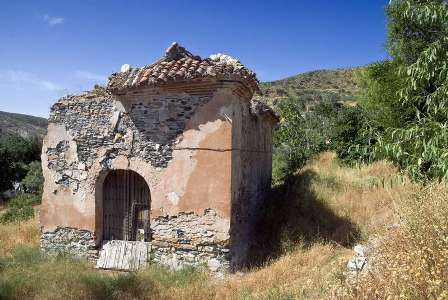 Fachada de la iglesia de Nuestra Seora del Rosario en la pedana de Guarros