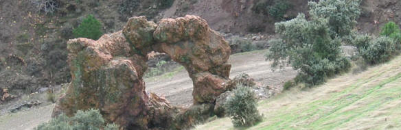 Piedra horadada de Cerro Muriano