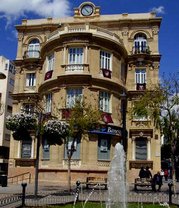 Edificio Banesto o antigua Casa de los Rodrguez, de Trinidad Cuartara.